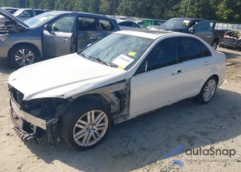 2009 Mercedes-Benz C 300 Luxury 4Matic/Sport 4Matic z USA, uszkodzony, nr VIN WDDGF81XX9F215182